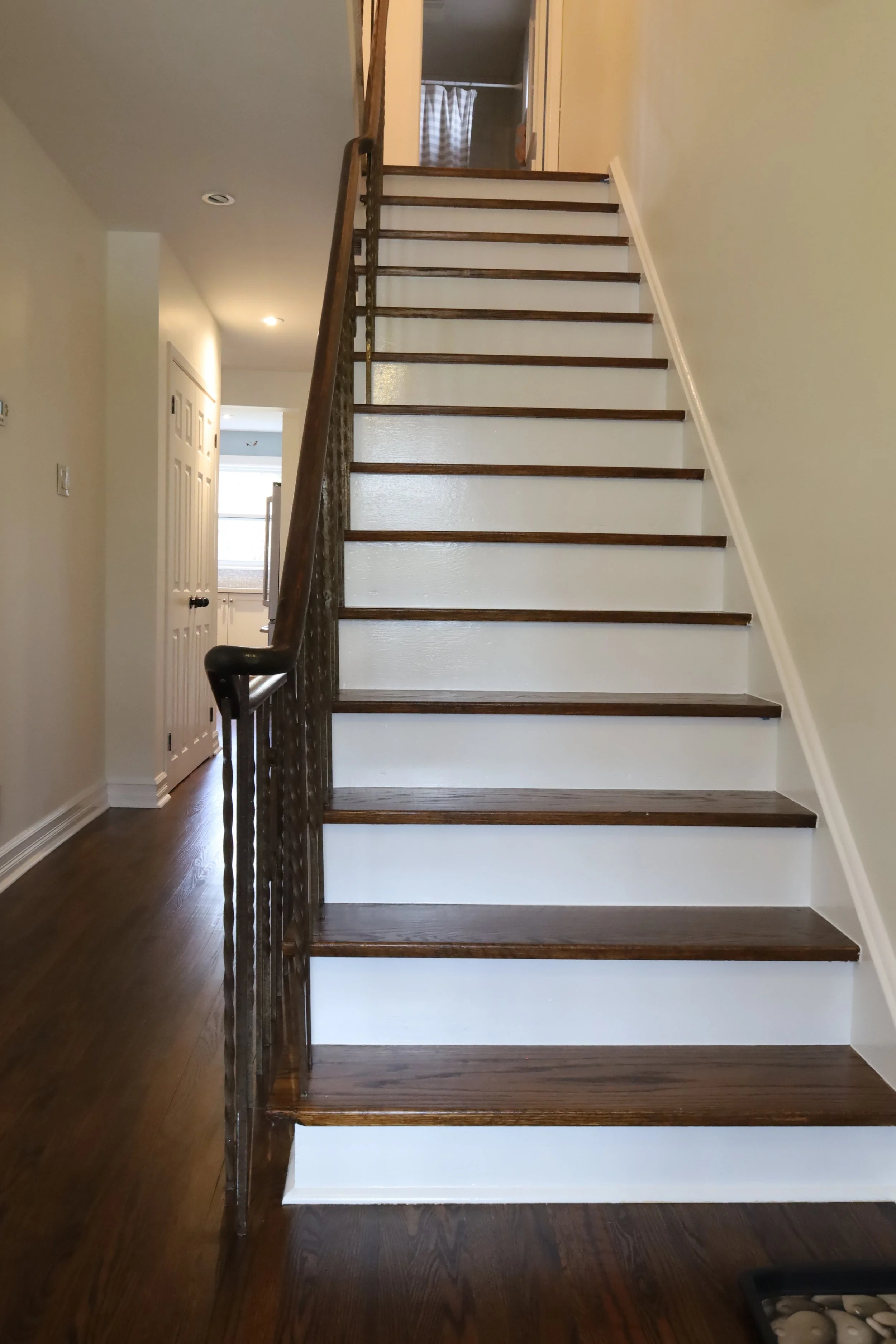 Interior room painting with accent wall